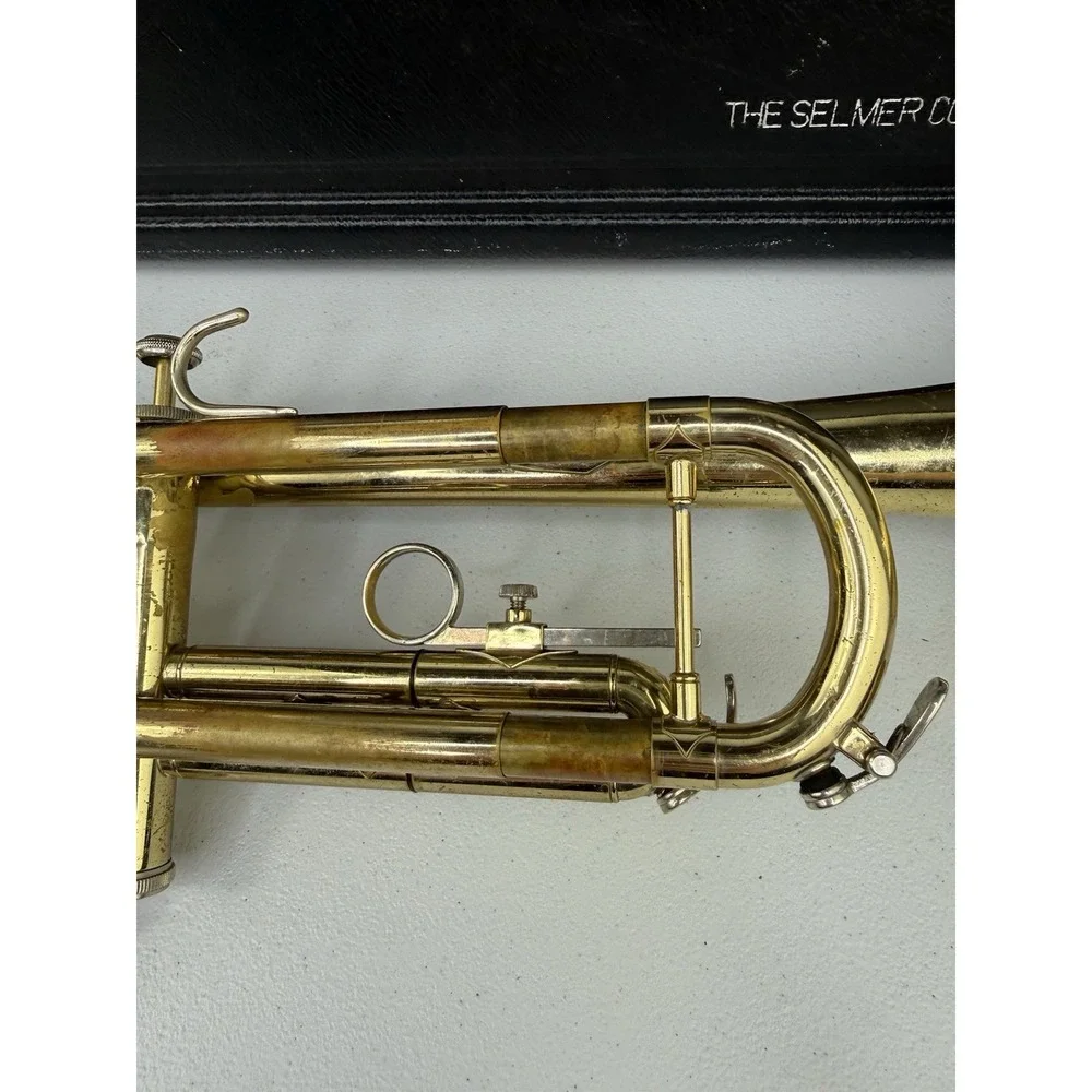 Selmer Bach TR300 Student Trumpet Bundle w/Hard Case & 5c Mouthpiece Beginner